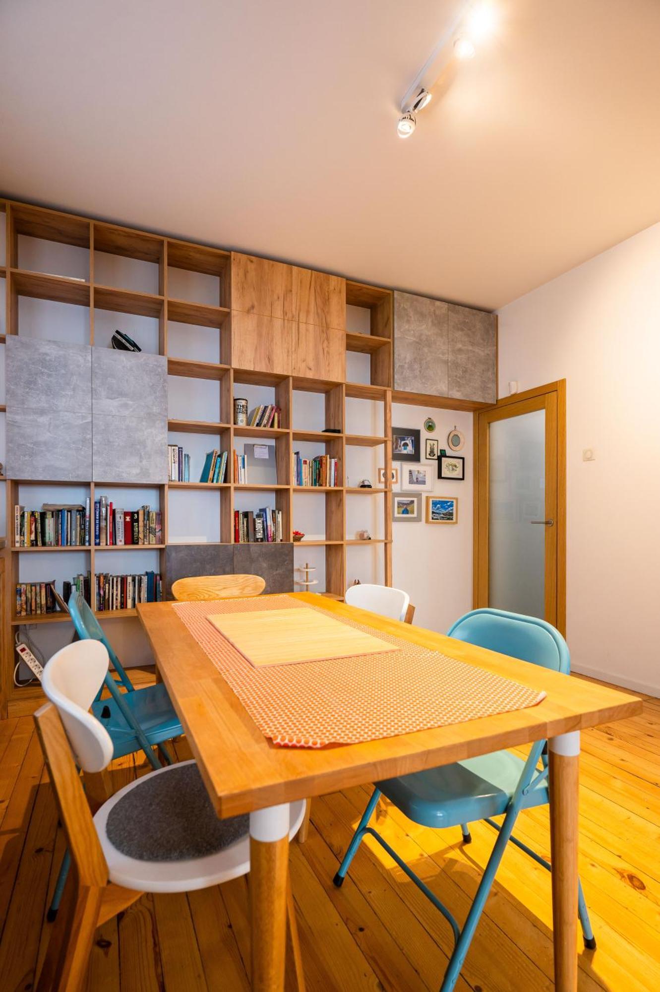 Colorful Getaway Right Next To Ndk By Flat Mаnager *